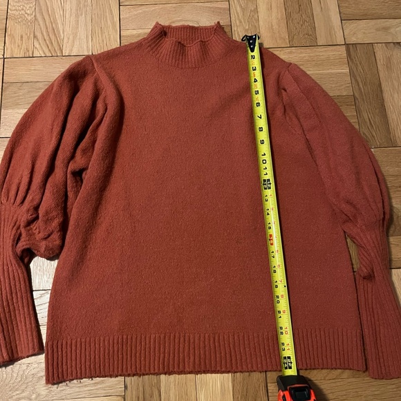 Elan Women’s Turtleneck Sweater Size Medium - Picture 2 of 4